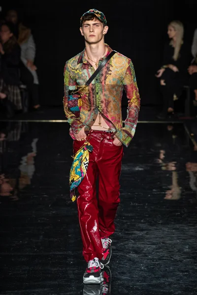 Look 39